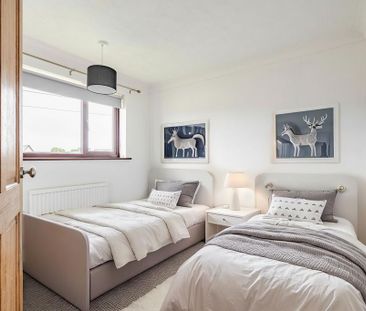 3 bedroom detached house to rent - Photo 3