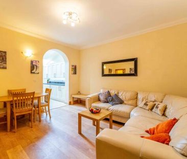 2 Neville Terrace - Photo 2