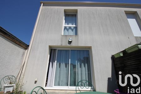 Maison de ville 3 pièces de 65 m² à Niort (79000) - Photo 2