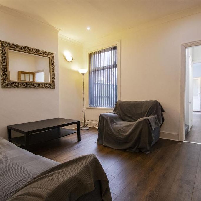 4 bedroom house to rent - Photo 1