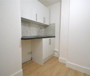 Studio to rent - Photo 6