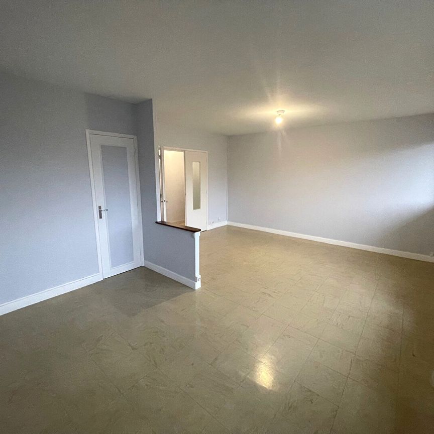 Location Appartement 2 pièces 63m² - Photo 1