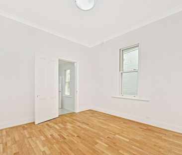 Century 21 the Paramount Group - Photo 5