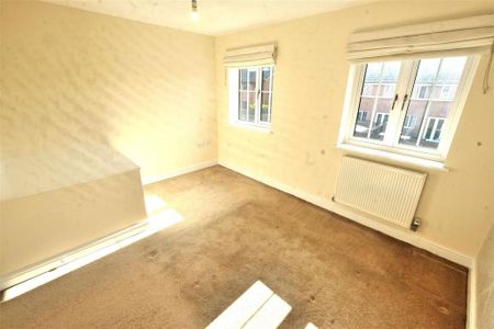 2 bedroom semi-detached house to rent - Photo 4