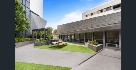 Modern One Bedroom Apartment - Photo 2