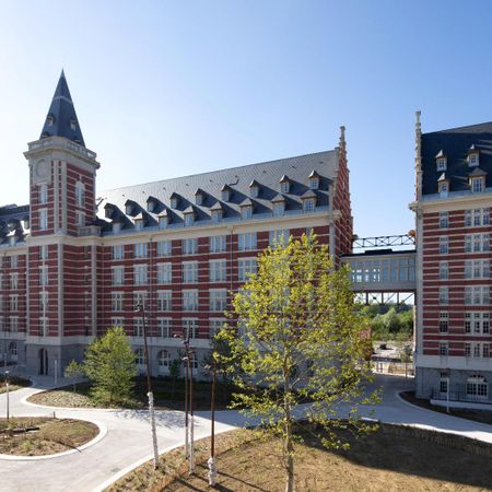 Location Appartement 5 pièces 167m² MARQUETTE LEZ LILLE 59520 - Photo 3