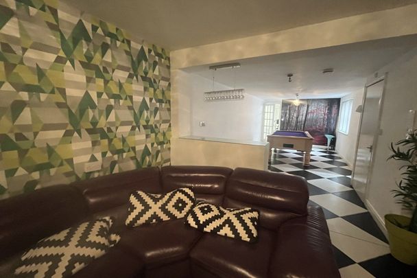 Bristol Road - Photo 1