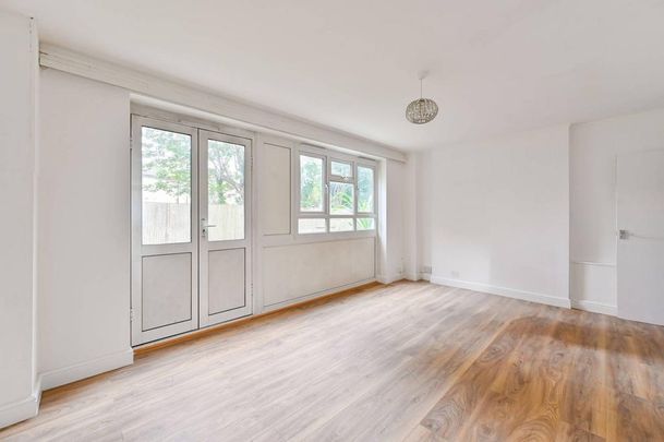 3 bedroom maisonette to rent - Photo 1