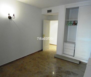 Apartment in San Pedro de Alcántara, Costa del Sol - Photo 3