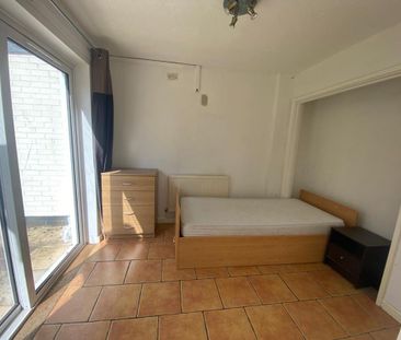 6 bedroom terraced house to rent - Photo 5