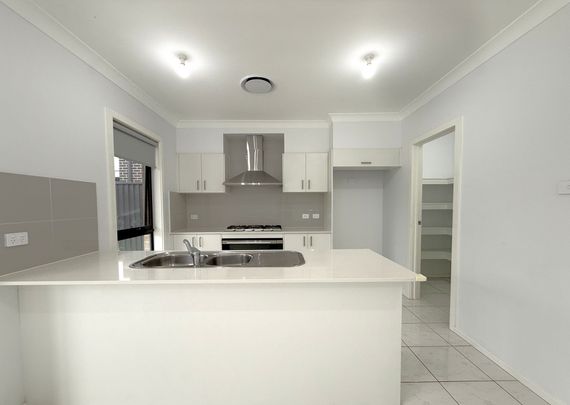 Perfectly Located Family Home Available Now! - Photo 1