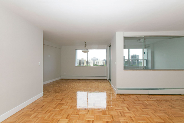 For Lease - 9 Deer Park Crescent Unit# 1402, Toronto, Ontario - Photo 1