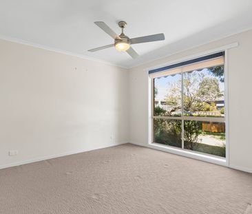 Modern Family Living on Como Road - Photo 2