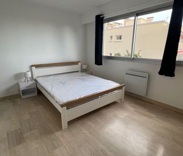 Location Appartement 2 pièces 50m² VENCE 06140 - Photo 2