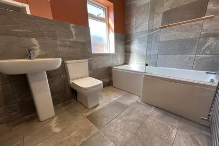 2 bedroom terraced house to rent - Photo 4