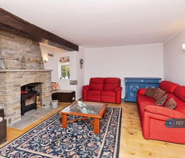 5 bedroom detached house to rent - Photo 2