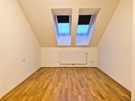 Pillweinstraße, sonnige und ruhig gelegene Dachgeschosswohnung mit 76 m2 plus Terrasse im 4.OG mit Lift, 3 Zimmer - Foto 3