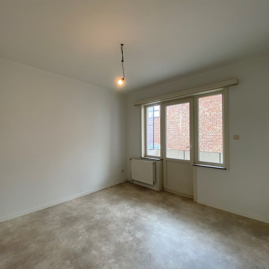 Aangenaam en gezellig appartement met 2 slaapkamers nabij het centrum van Tienen. - Photo 1