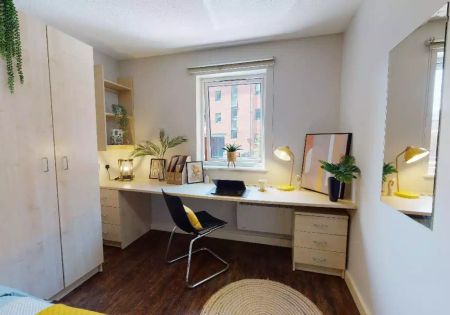 Gold En Suite - Photo 5