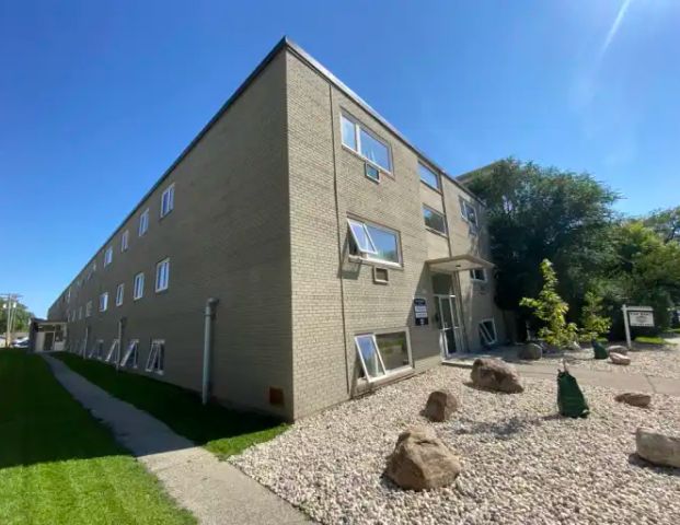441 Edison Ave | 441 Edison Avenue, Winnipeg - Photo 1