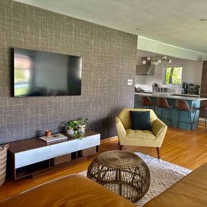 Charming Mid-Century Modern Home - Photo 2