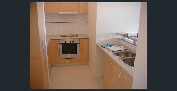 Apartment with City Views - Photo 1