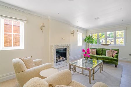 4 bedroom detached house to rent - Photo 2