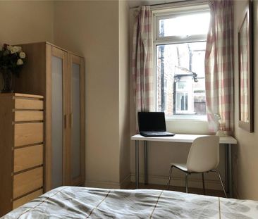 6 bedroom terraced house to rent - Photo 4