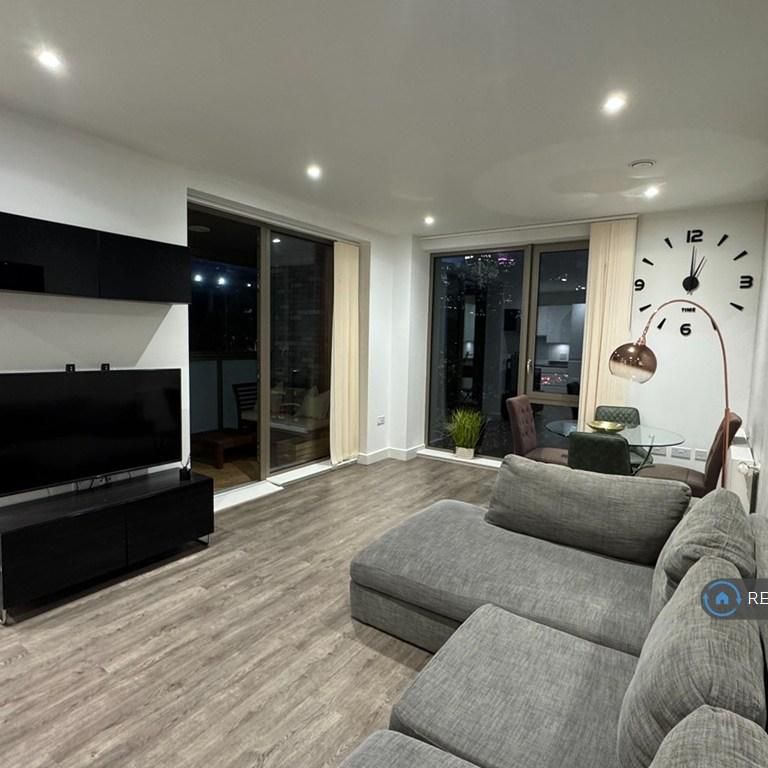 2 bedroom flat to rent - Photo 1