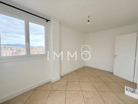 Location Appartement 3 pièces 56m² MARSEILLE 3ème - Photo 3