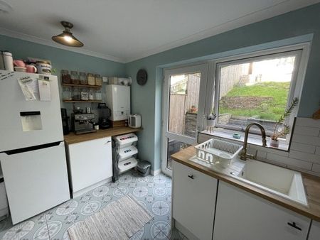 Truro, Truro, TR1 - Photo 3