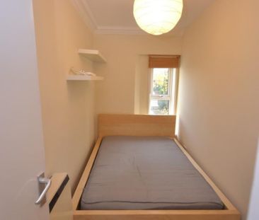 2 bedroom Flat To Let - Photo 5