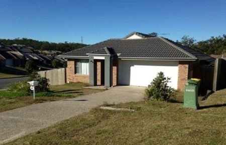 “Spacious Family Home in a Sought-After Location” - Photo 4