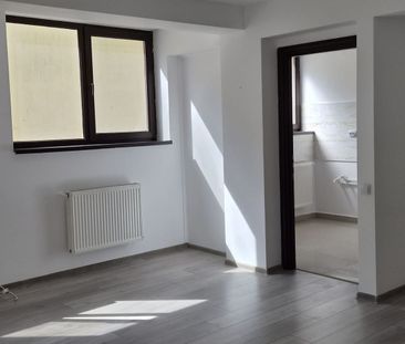 Apartament cu 3 camere de inchiriat in Zona Iancului-Ferdinand - Fotografie 1