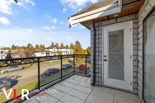 House in Vancouver East Side, British Columbia - Photo 1