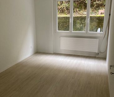 Moderne, helle 3.5-Zimmer-Wohnung mit Balkon in Biel (Bözingen) - Foto 1
