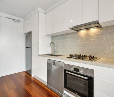 205/98 Nicholson Street, Brunswick East VIC 3057 - Photo 3