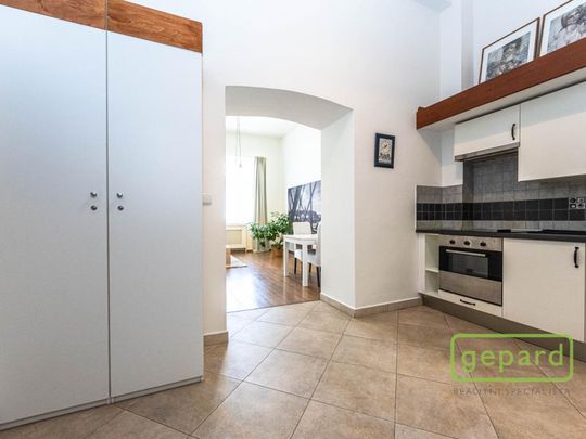 Pronájem bytu 1+kk 38 m2 - Photo 1