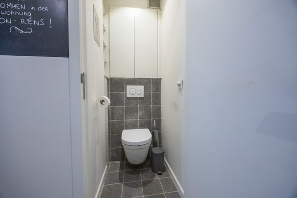 PRACHTIG, GEMEUBELD APPARTEMENT MET 2 SLAAPKAMERS NABIJ HET BRUISEND STADSCENTRUM - Foto 1