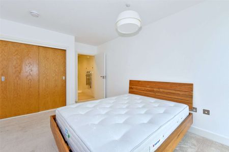 A smart city centre two bedroom apartment - Photo 5