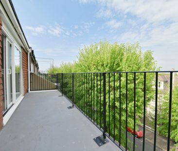 2 Bed Penthouse, St. Aubyns, BN3 - Photo 5