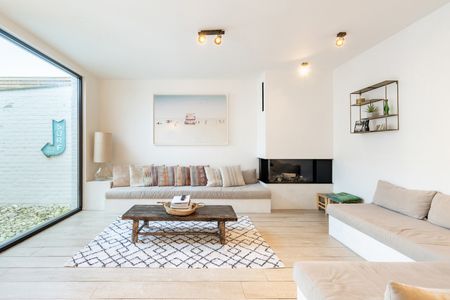 Instapklare, gemeubelde rijwoning met 5 slaapkamers en tuin – hartje Oud-Knokke - Photo 3