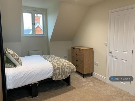 1 bedroom in a house share to rent - Photo 1