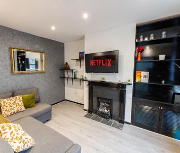 2 bedroom terraced house to rent - Photo 4