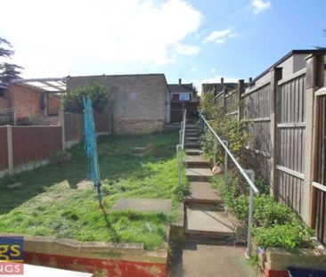 3 Bedroom House - Terraced To Let - Photo 4