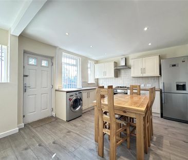 3 bedroom terraced house to rent - Photo 6