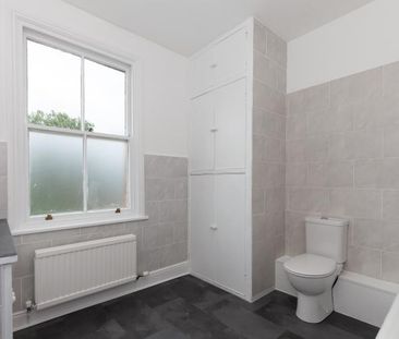 4 bedroom townhouse to rent - Photo 5