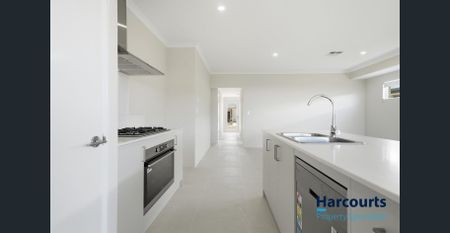 Spacious Brand New Family Home in Prime Clarkson Location - Photo 5