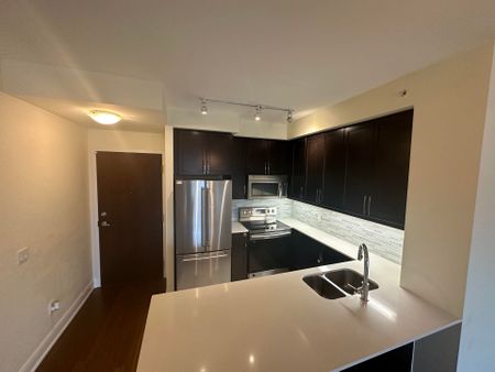 For Lease - 2480 Prince Michael Drive Unit# 406, Oakville, Ontario - Photo 5