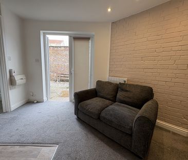 Studio Flat, Sttafford Road, BS2 - Photo 2